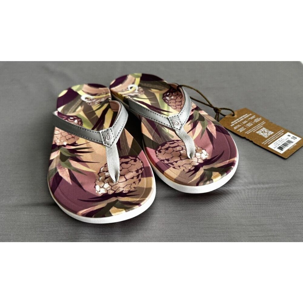 WOMEN'S OLUKAI HO'OPIO HAU SILVER/PINEAPPLE FLIP FLOP BEACH SANDALS SIZE 10 NWT